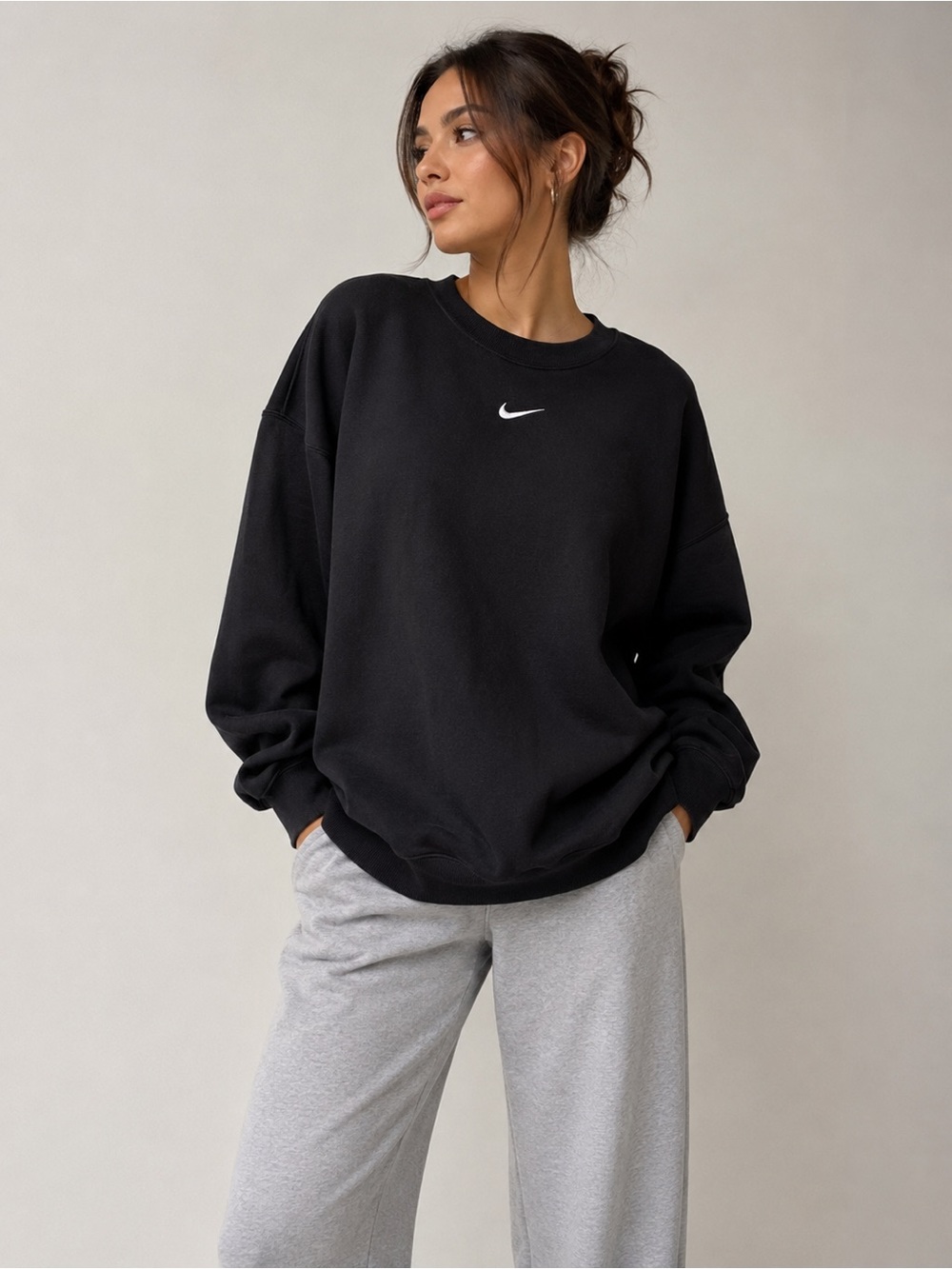Nike Black Oversized Crewneck Sweatshirt – Size XS